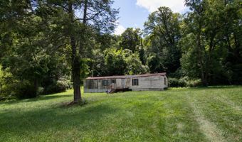 941 E Clayton Rd, Alderson, WV 24910