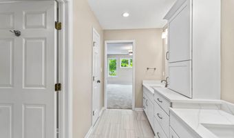 2109 Ironwood Ln, Ames, IA 50014