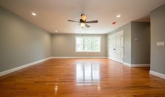 2 Bc Ln, Berkley, MA 02779