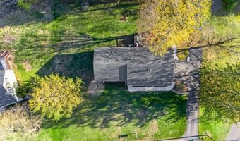 13 Manor Dr, Andover, NJ 07860
