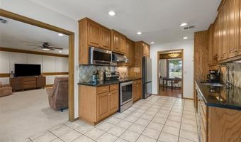 2632 Williamsburg St, Bartlesville, OK 74006