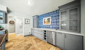 10494 Meadow Glen Way E, Escondido, CA 92026