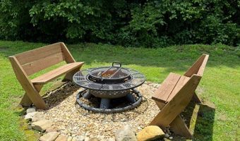 121 Lazy Bear Trl, Andrews, NC 28901