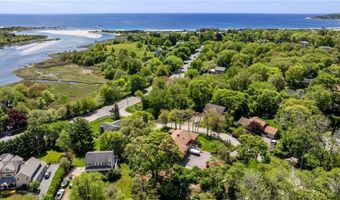 11 Cove Rd, Narragansett, RI 02882