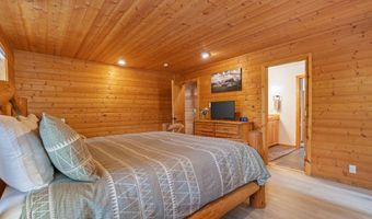 9 PINE St, Alpine, WY 83128