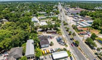 1887 MAYPORT Rd, Atlantic Beach, FL 32233