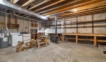 8923 E Sassafras Rd, Bloomfield, IN 47424