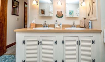 28 Washington Ave, Bartlett, NH 03845