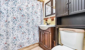 37 New Point Pl, Amityville, NY 11701