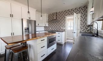 5800 N Gary Ln, Boise, ID 83714