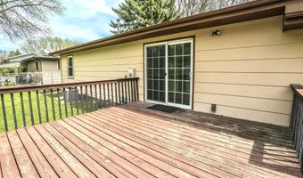 1326 Mel Ros Dr, Aberdeen, SD 57401