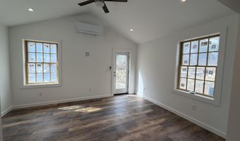 527 Jennings Brook Dr, Bennington, VT 05201