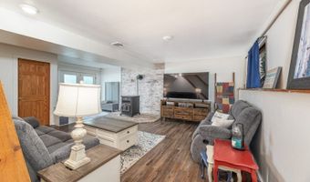 8 Pond Dr, Alloway, NJ 07422