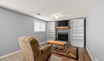 6535 EVERGREEN St, Cheyenne, WY 82009