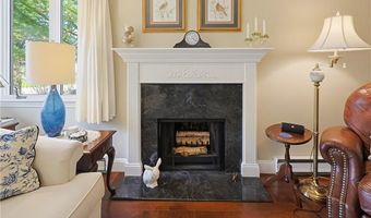 77 Windward Ln, Bristol, RI 02809
