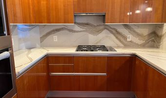 1881 N NASH St 307, Arlington, VA 22209