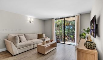 20367 W Country Club Dr L25, Aventura, FL 33180