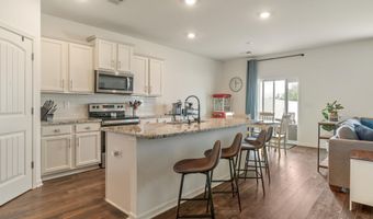 1017 GREENHEAD Dr, Alabaster, AL 35007