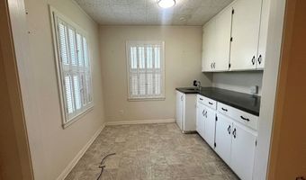 901 4th St, Adel, GA 31620