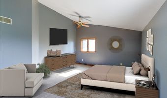 55 Hunt Club Cir, Amherst, NY 14051
