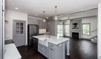 1706 SW Franklin Dr, Ankeny, IA 50023