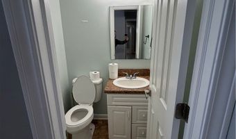 749 Regina Dr, Vermilion, OH 44089