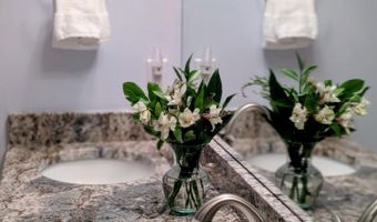 16 Amberwood Ct, Bourne, MA 02532