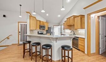 2217 S Tuscany Cir, Andover, KS 67002