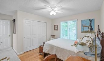 1529 Autumn Leaf Dr, Ballwin, MO 63021