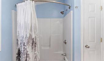 167 Central St, Lincoln, RI 02838