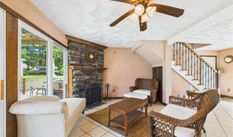 163 Winterberry Rd, Narragansett, RI 02874
