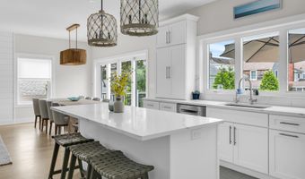 516 Club Dr, Bay Head, NJ 08742