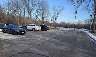 979 Farmington Ave 1F, Berlin, CT 06037