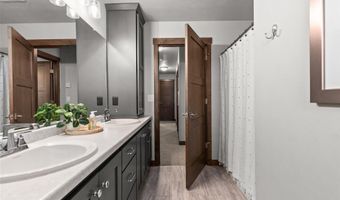 W5553 HOELZEL Way, Appleton, WI 54915