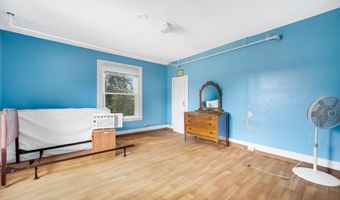 38 Prospect Pl, Bristol, CT 06010