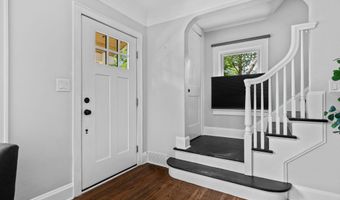 2050 Camelot Rd, Ann Arbor, MI 48104