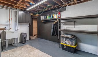 3005 Oakwood St, Ann Arbor, MI 48104