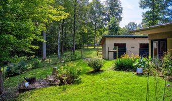 326 Goad Mill Ln, Allardt, TN 38504