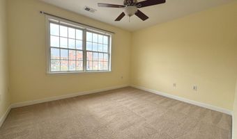 6924 FAIRFAX Dr 330, Arlington, VA 22213