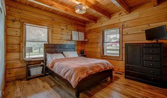 10902 N Hogan Rd, Aurora, IN 47001