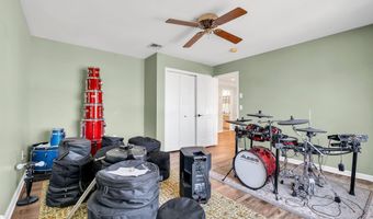 20 Dune Dr, Bayville, NJ 08721
