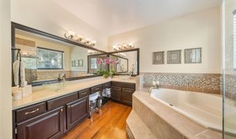 676 OAK HOLLOW Way, Altamonte Springs, FL 32714