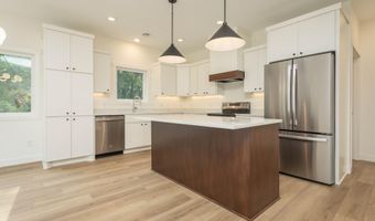 1011 Nokomis St, Alexandria, MN 56308