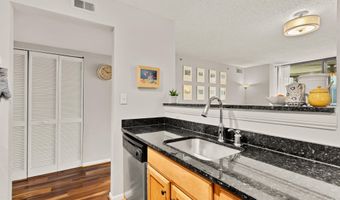 1024 N UTAH St 616, Arlington, VA 22201