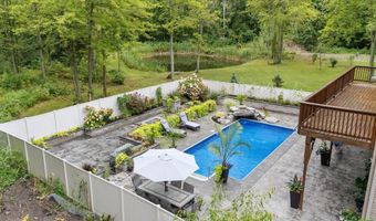 6182 High, Algonac, MI 48001