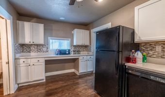 203 W Purdom Ave, Alvarado, TX 76009