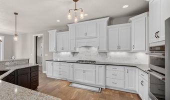 5400 Windrose Ln, Ames, IA 50014