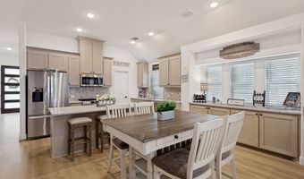 228 Shawnee Trl, Alvarado, TX 76009