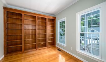 407 Maple Creek Ct, Apex, NC 27502