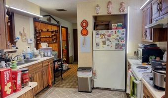 1921 Villa Dr, Artesia, NM 88210